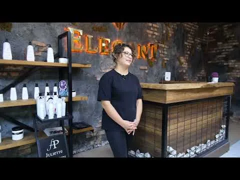 Elegant Bayan Kuaförü — video kapak görseli