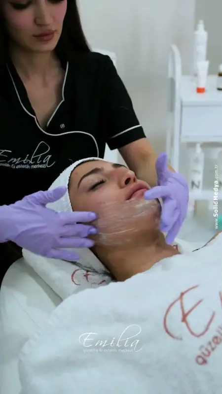 Emilia Güzellik (Reels) — 2. video kapak görseli